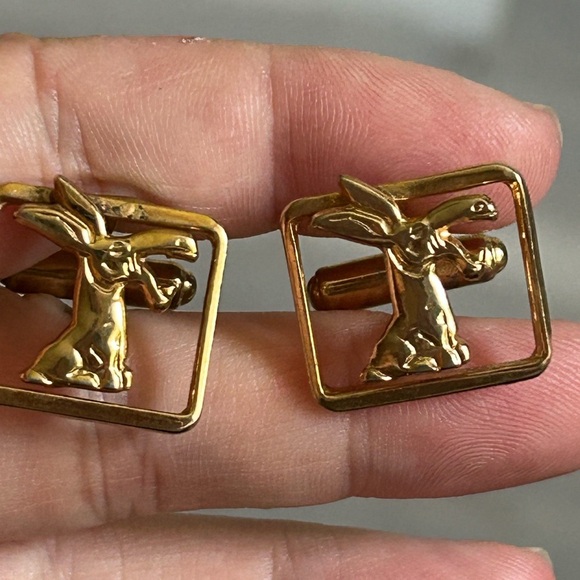 4/$50 Gold donkey ass jackass vintage 1980 Cufflinks 🫏 - Picture 1 of 7